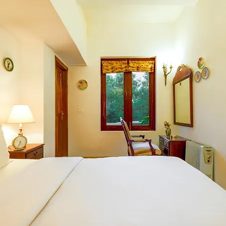 Jhs Estate By Just Homestay-3